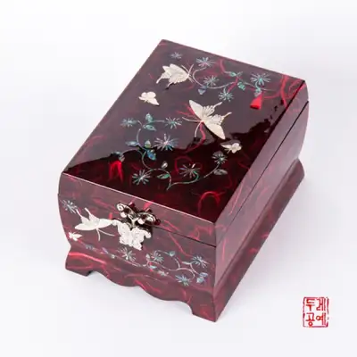 蝴蝶韩纸音乐首饰盒