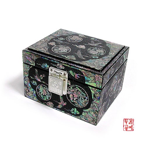 Cloud Crane Four Gentlemen Motif Jewelry Box