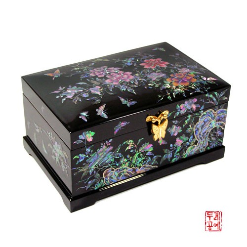 Chrysanthemum and Butterfly Jewelry Box (Black)