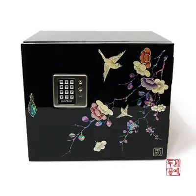彩花梅鸟纹螺钿保险箱式珠宝盒 [黑色]