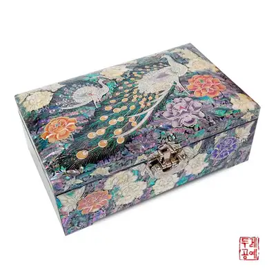 彩繪斷裂孔雀珠寶盒