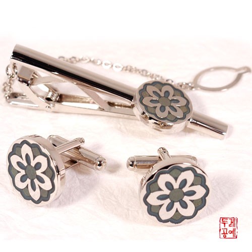 Pattern Necktie Pin_Dancheong Motif