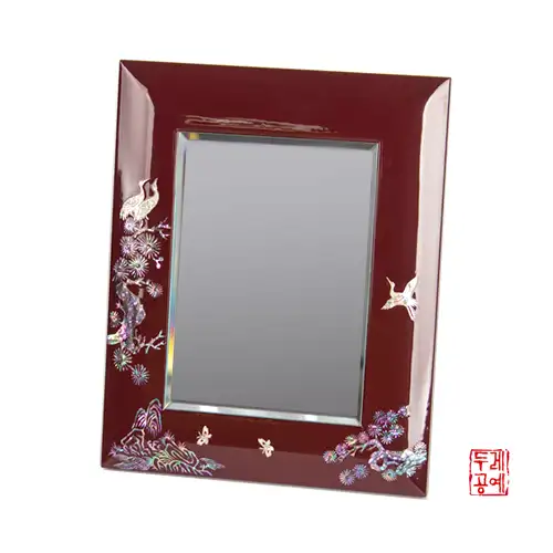 螺鈿松鶴紋鏡(紅)