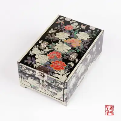 五月牡丹纹镜台