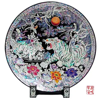 彩绘山水百虎争盘[大]