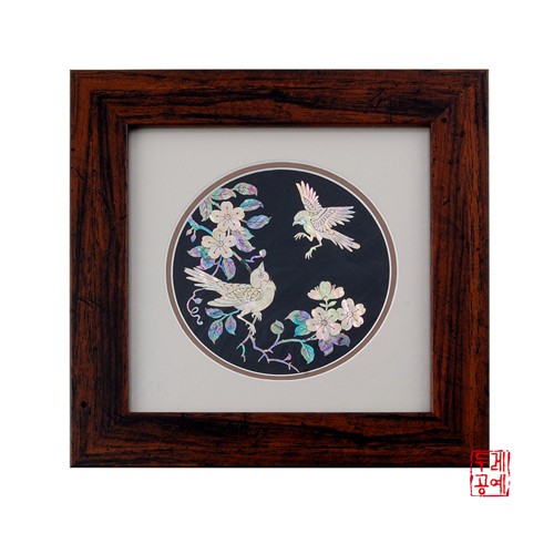 Floral and Bird Pattern Round Frame