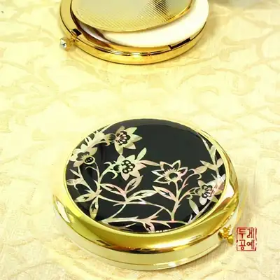螺钿粉盒 [石竹花]