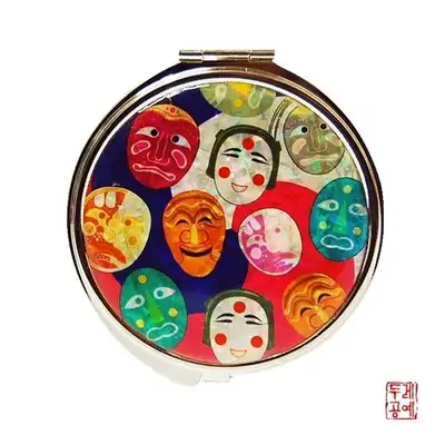 太极峰山面具手镜