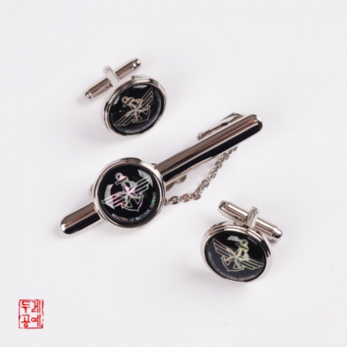 Ministry of Defense Necktie Set & Brooch