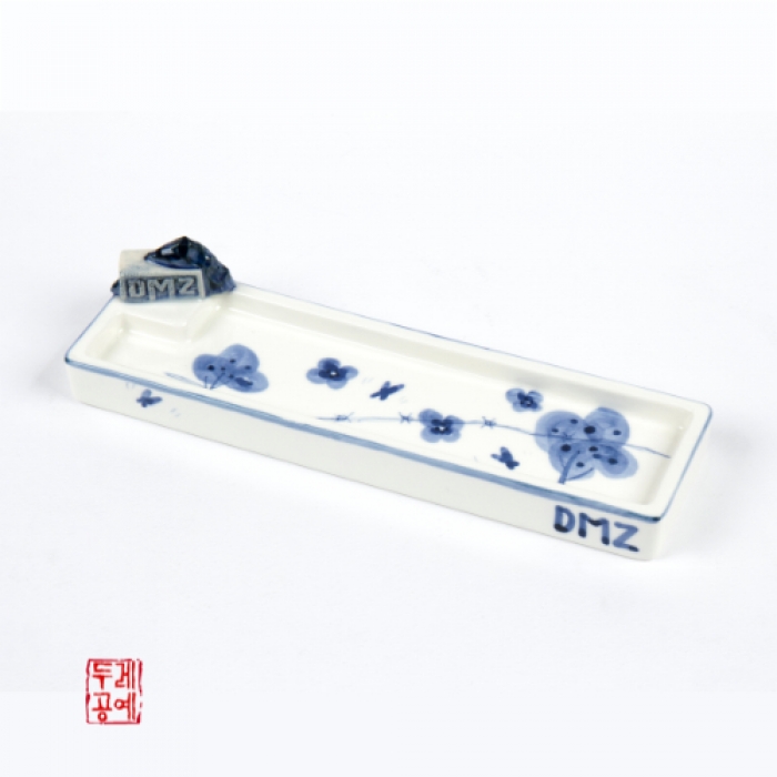 DMZ and Wildflowers Pen Tray