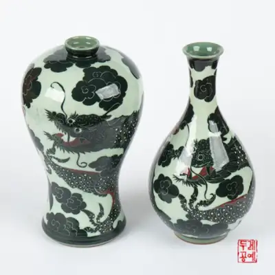 青瓷云龙纹梅瓶/注瓶