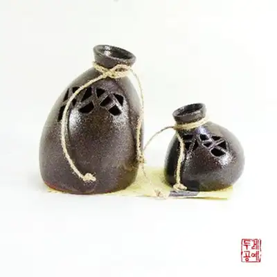 传统陶瓷镂空花瓶套装