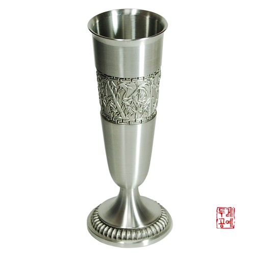 Pewter Vase A (Four Gentlemen)