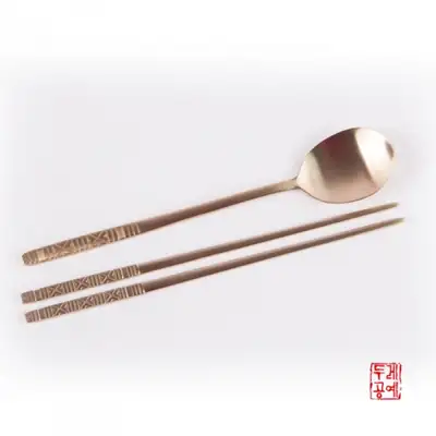 铜制餐具