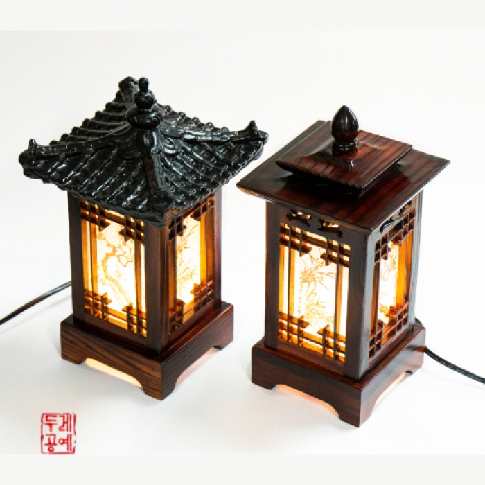 Traditional Tile Roof Light & Pagoda Tower Light