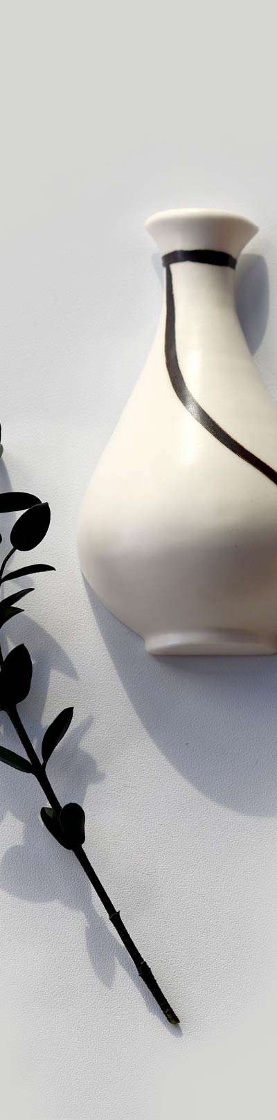 White Porcelain Rope-Pattern Bottle Magnet <2023 Muse Competition Selected Work>