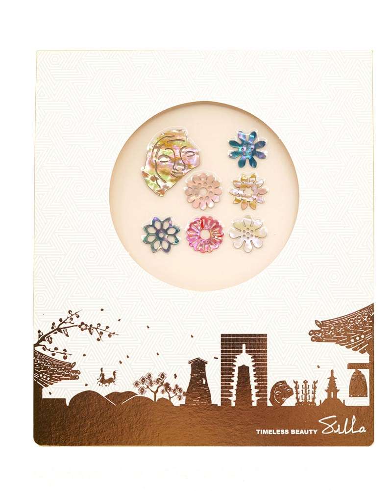 Mother-of-Pearl Sticker: Smile of Silla (Flower Roof Tile Pattern)