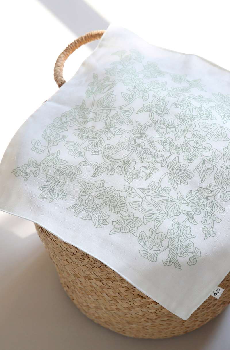 Goryeo Celadon Lotus Vine Gauze Towel <2025 Muses Competition Selected Work>