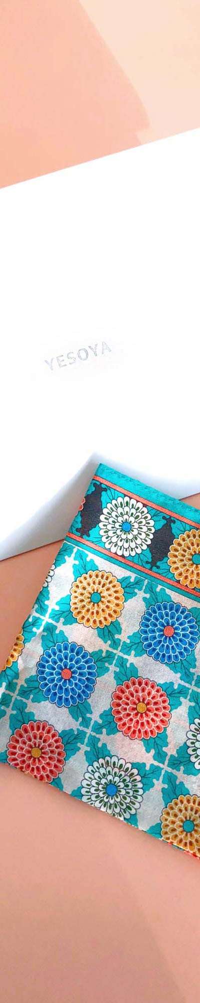Combed Chrysanthemum Pattern (Eunhaesa) Handkerchief