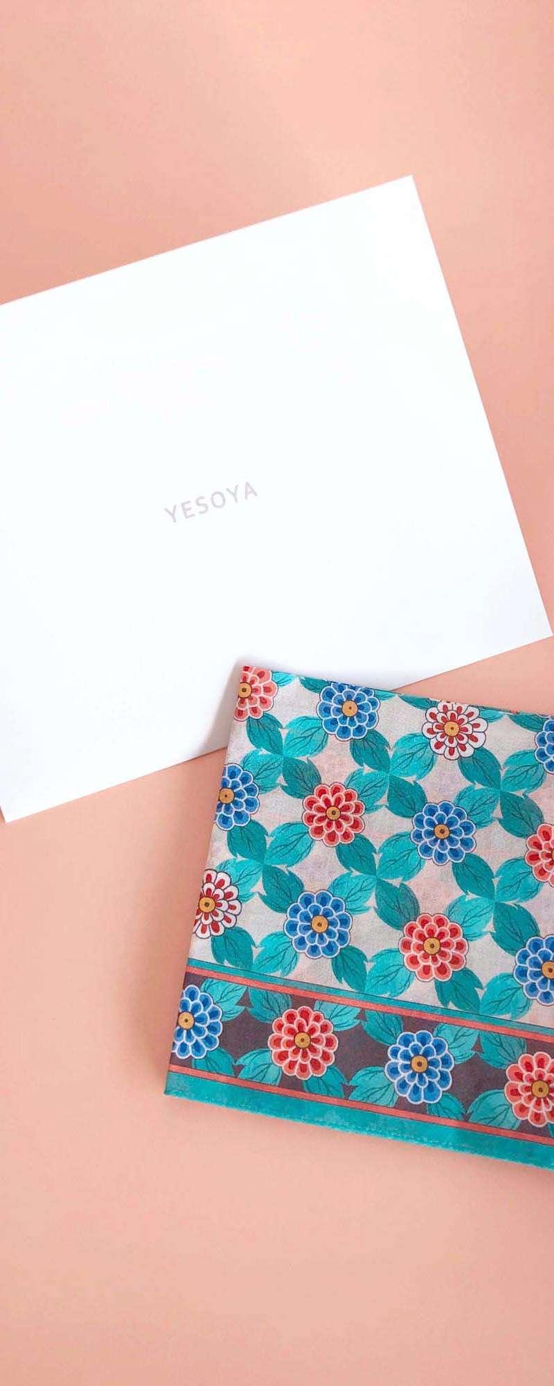 Comb Chrysanthemum Pattern (Daeduunsa) Handkerchief