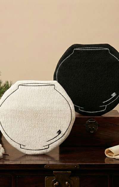 Drawing Moon Jar Pouch <National Gwangju Museum Ceramic Culture Center Exclusive>