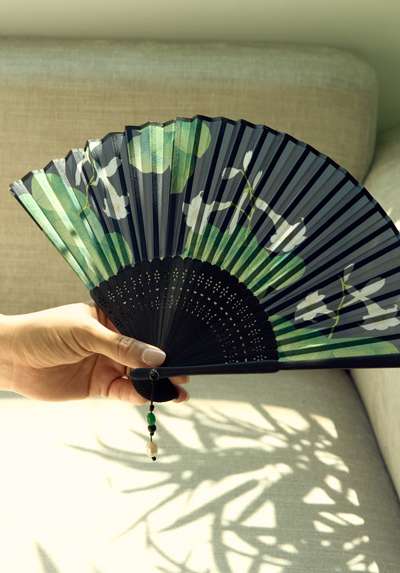 Fabric Fan (Flower and Bird Painting - Day Lily)