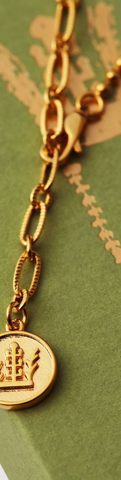 Geumgwan Tomb Crown Bracelet APEC 2025 KOREA Korean Craft and Design Culture Foundation Collaborative Product