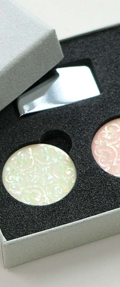 Nacre Ball Marker Set (Beige, Pink)
