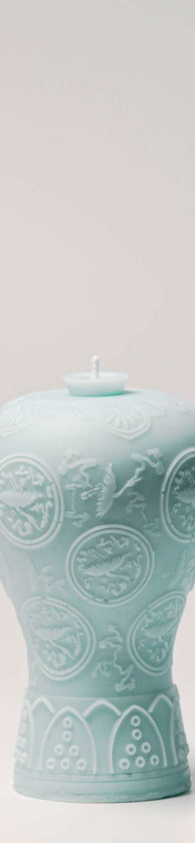Celadon Inlay Cloud Crane Pattern Maebyeong Scented Candle <2023 Moodz Competition Selected Work>