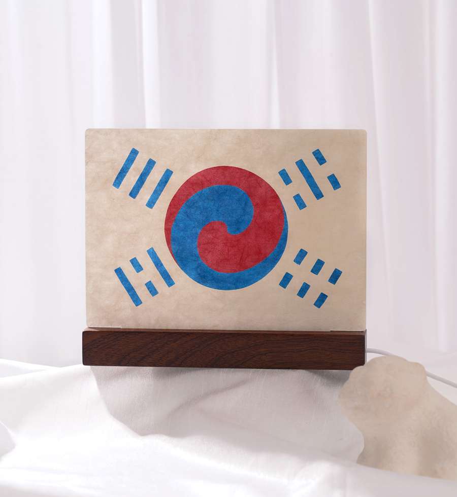 Denny Taegeuk Flag Hanji Lamp - 80th Anniversary of Liberation Commemorative Product