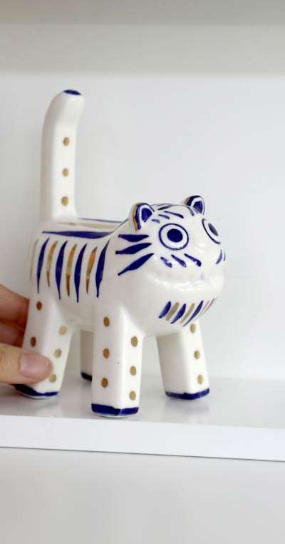 White Porcelain Celadon Tiger Ceramic (Medium) <2023 Muse Competition Selected Work>