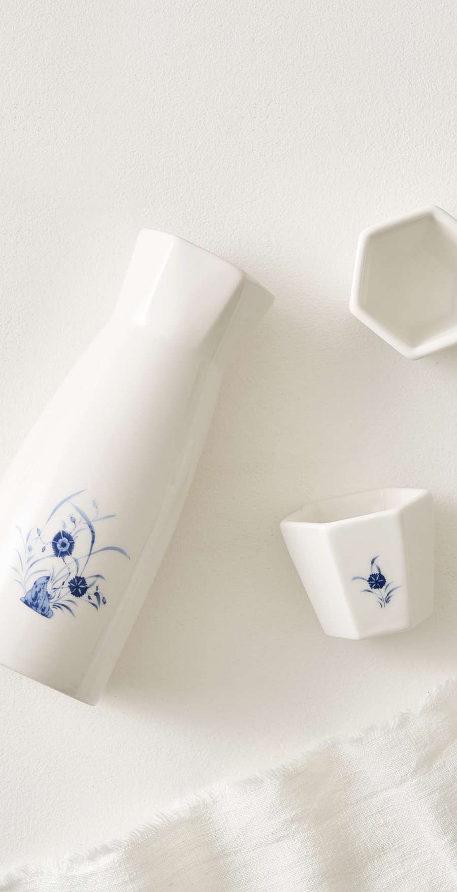 Blue and White Porcelain Ewer Set with Grass and Flower Design - National Jeonju Museum Special Product