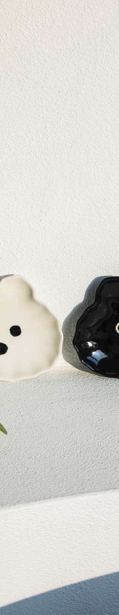 Black Rabbit White Rabbit Plate Set