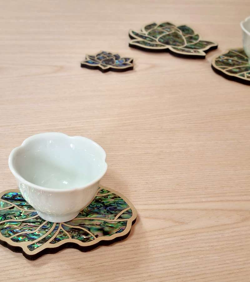 Lotus Flower Mother-of-Pearl Coaster <National Gwangju Museum Ceramic Culture Hall Specialty Product>
