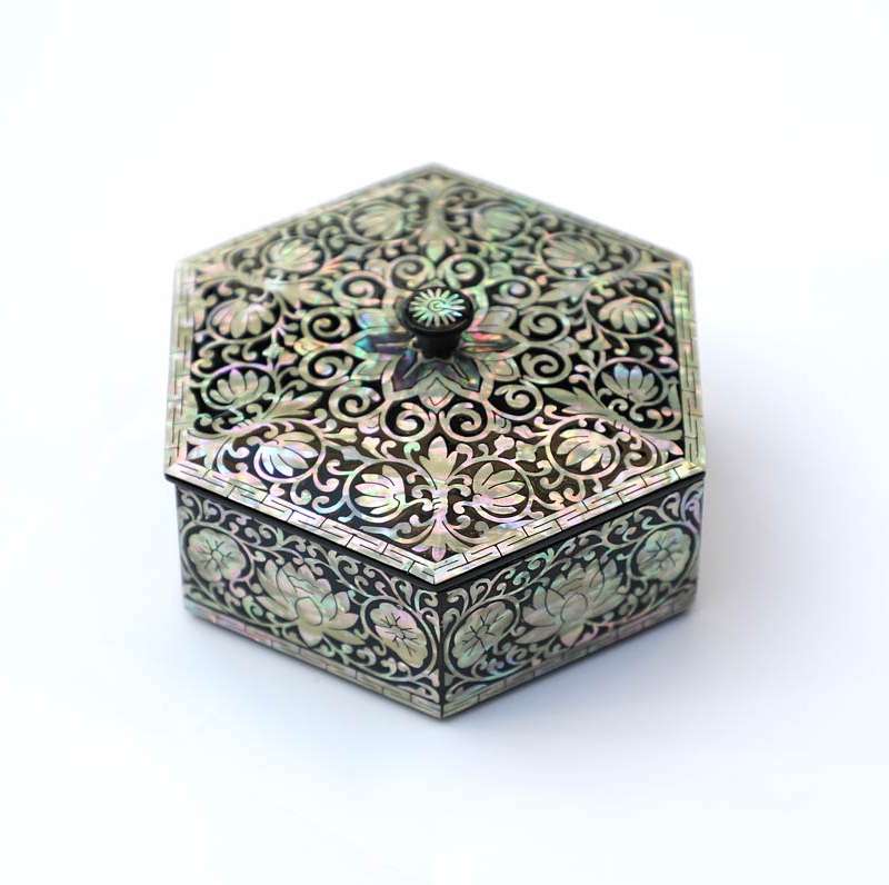 Yi Dynasty Lotus Arabesque Hexagonal Accessory Box