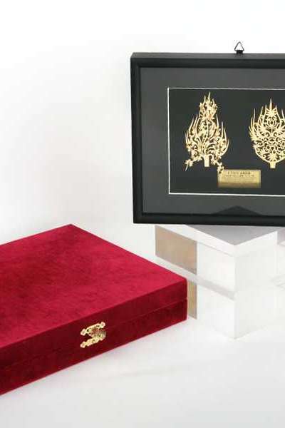 Gold Crown Ornament Set (Small)