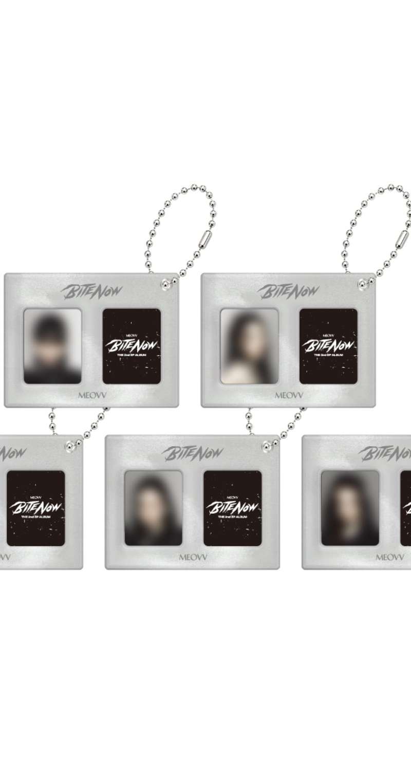 *Additional Sale* MEOVV (Meow) - THE 2nd EP ALBUM [BITE NOW] POP-UP MD 03. ID Photo Keyring
