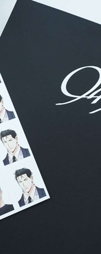 Dangerous Convenience Store Collect Binder + Beom Geon-u ID Photo