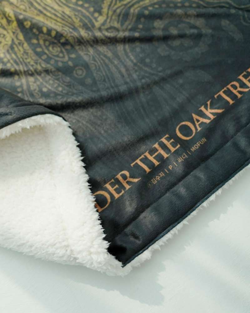 Under the Oak Tree Knee Blanket