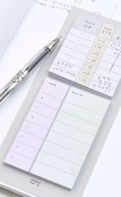 STICKY TRACKER WEEK