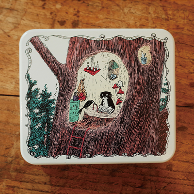 Big tree_ブリキケース