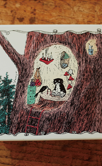 Big tree_ブリキケース