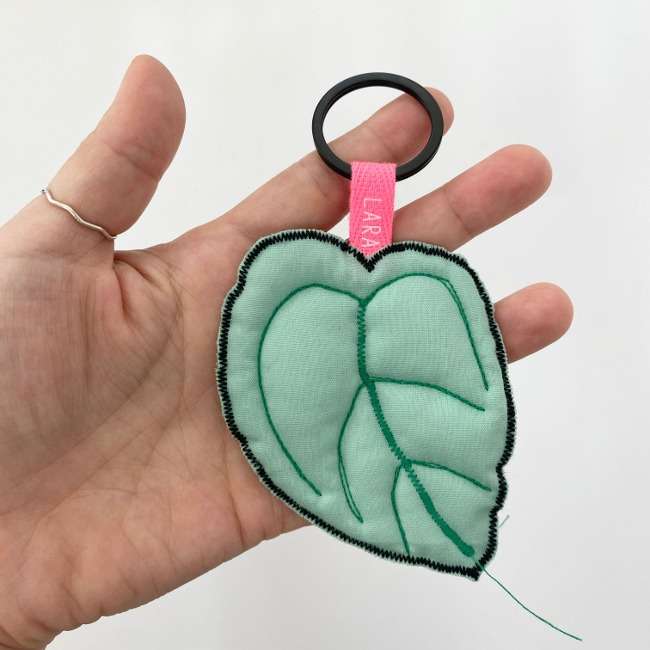 Scindapsus Silver Keyring