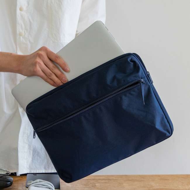 Object Cloud Pouch 13"