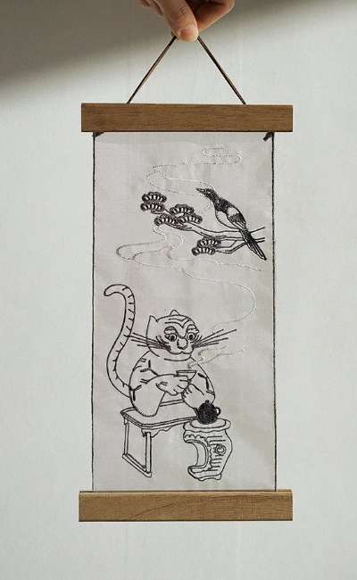 【イガムガク】虎鵲図 ノベティ ポスター(The Painting of a Tiger and a Magpie) with マクパイアンドタイガー