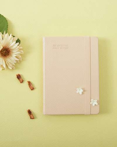 The notebook First edition [B7]