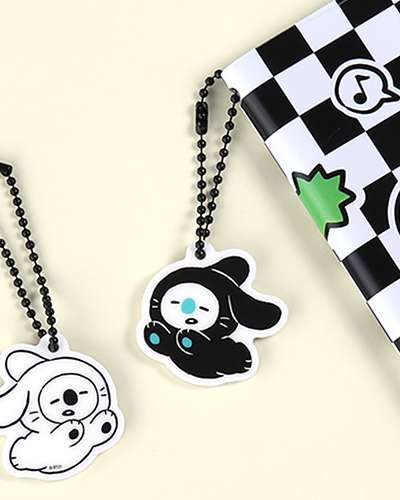 BT21 アクリルシンプルキーリング [BLACK RABBIT]- コヤ(KOYA)