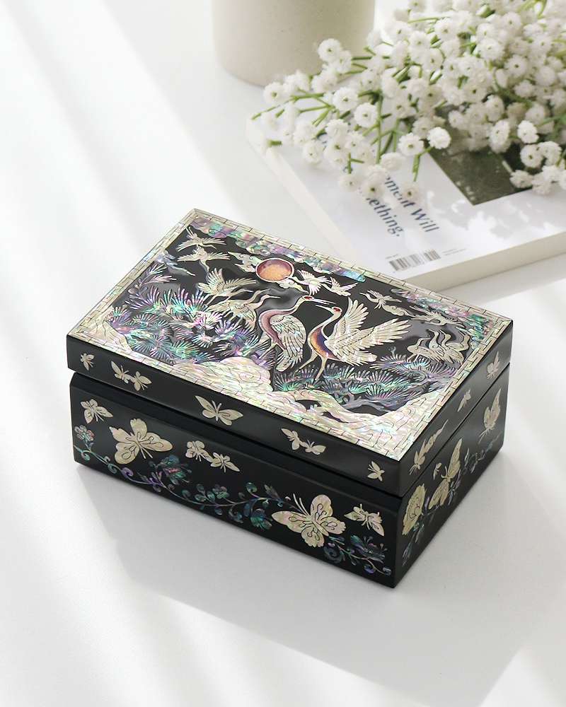 Rang Jae Mother-of-Pearl Lacquerware Moon and Crane Jewelry Box Black 15cm (Crafted by Intangible Cultural Property Holder Kim Young-man)