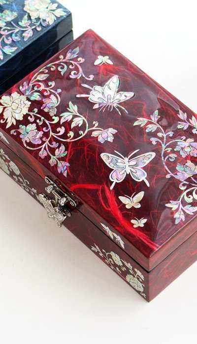 Najeon Chilgi Korea Traditional Butterfly Peony Mother-of-Pearl Jewelry Box with Korean Paper 16cm