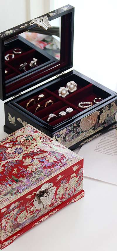 Nacre Lacquerware Korea Traditional Gift Plum Blossom Mother-of-Pearl Jewelry Box 18cm